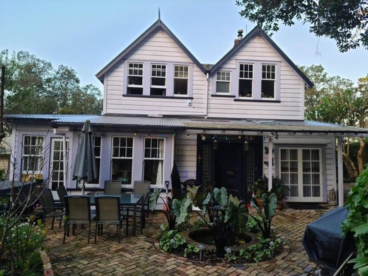 Dovecote House Bed & Breakfast Auckland Exterior photo
