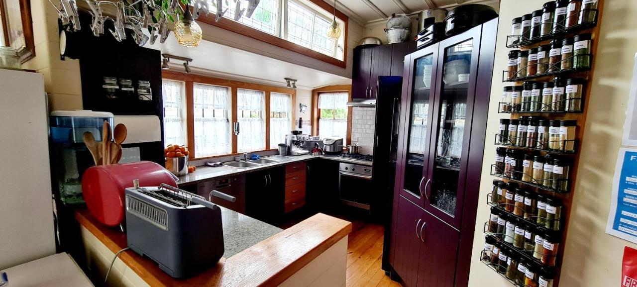 Dovecote House Bed & Breakfast Auckland Exterior photo