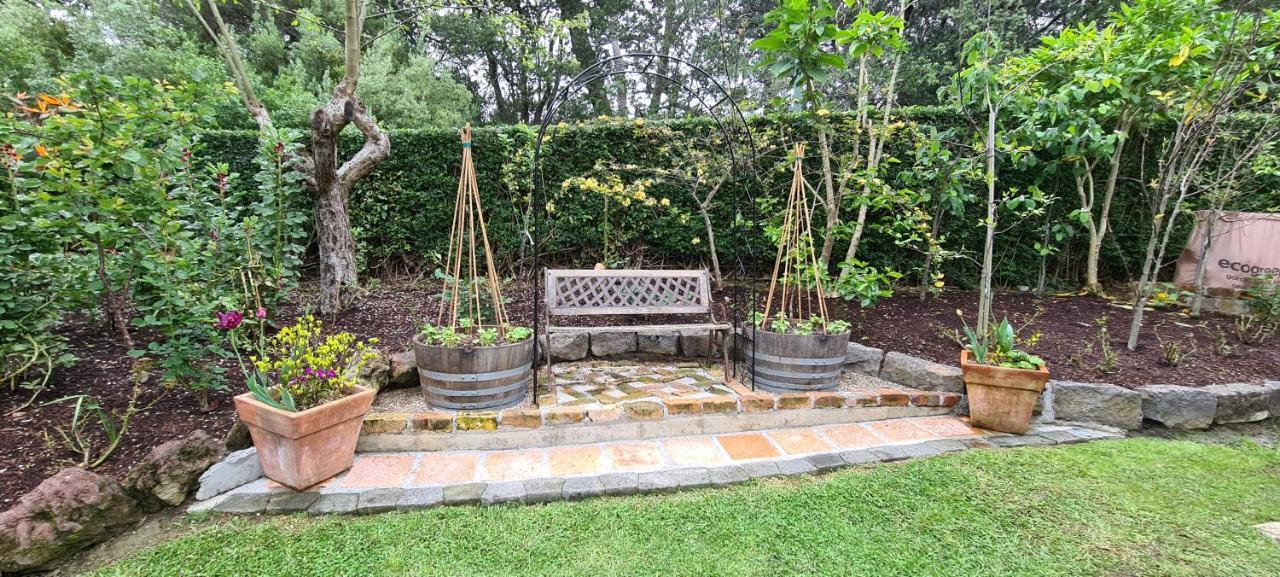 Dovecote House Bed & Breakfast Auckland Exterior photo